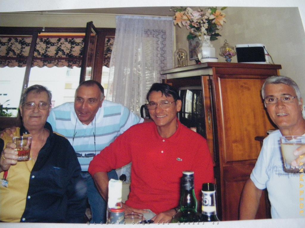 JULES ET SES AMIS.JPG